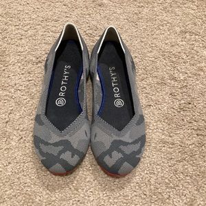 Rothy’s Gray Camo Round Flats